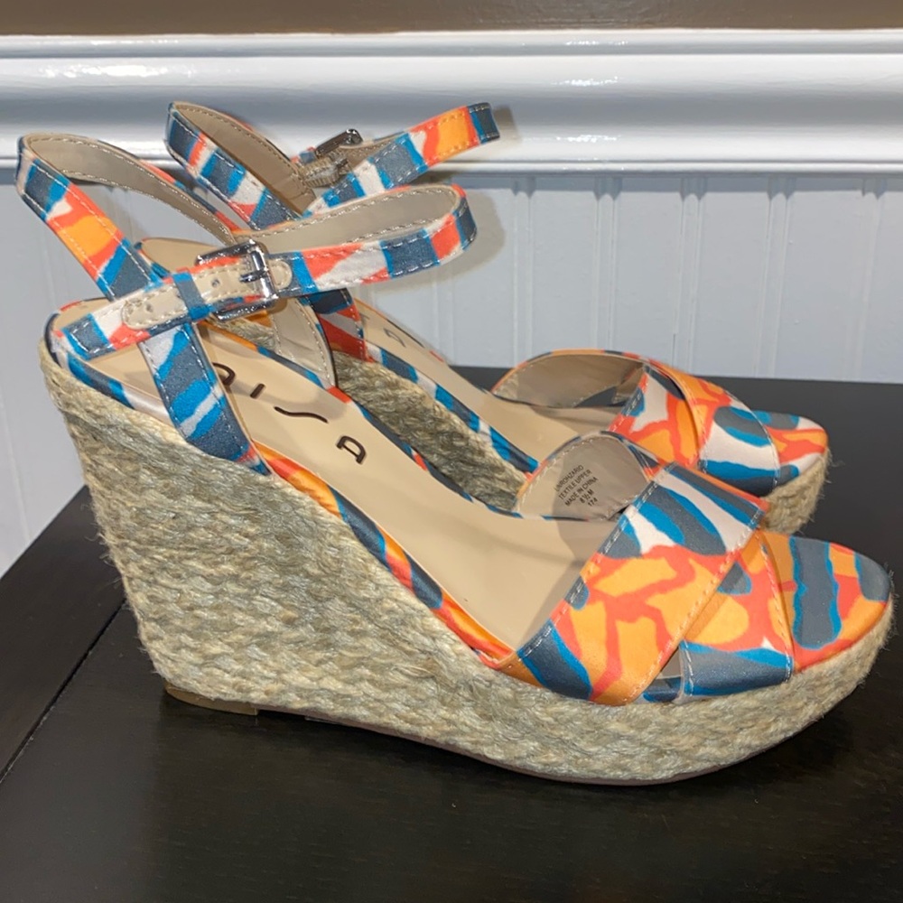 Unisa espradilles sandals size 8.5 never worn